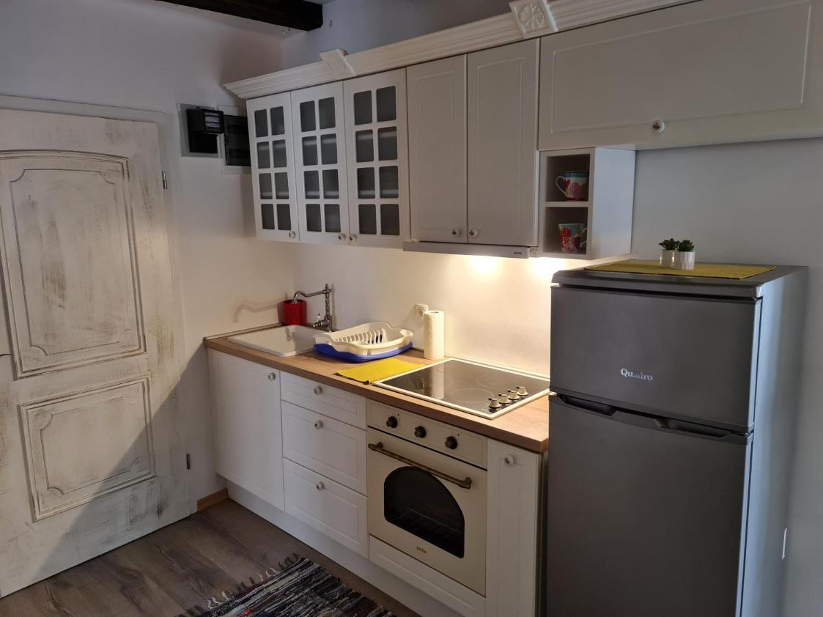 Rustic Apartment Сен Екстериор снимка