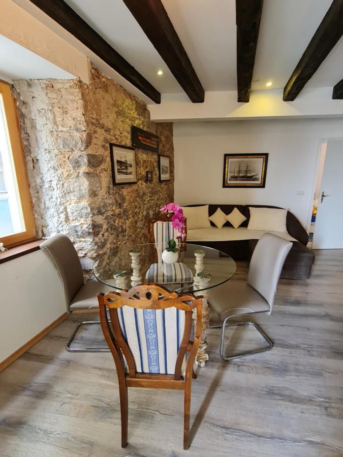 Rustic Apartment Сен Екстериор снимка