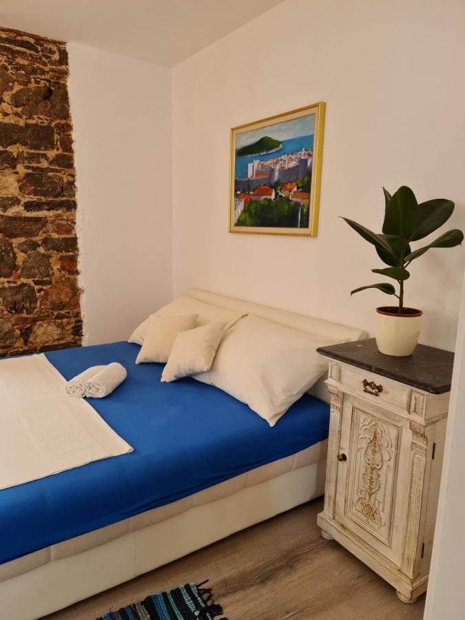 Rustic Apartment Сен Екстериор снимка
